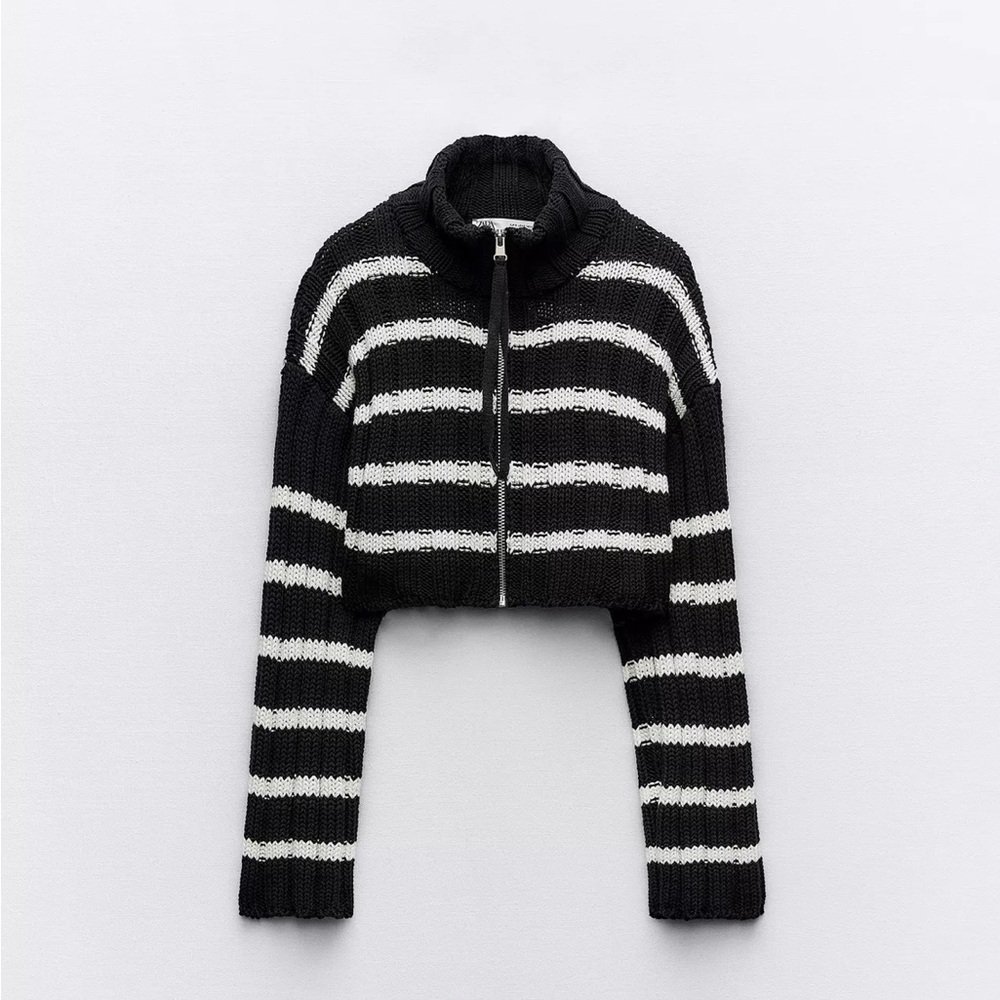 Zara Navy and white knit cropped sweater
